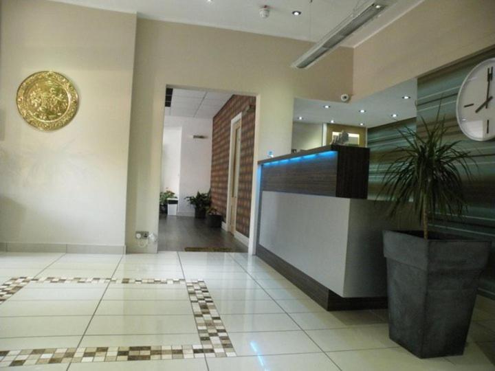 Park Crescent Hotel Manchester Extérieur photo